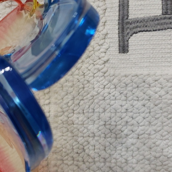 TAHARI JELLY SANDALS - Picture 8 of 8